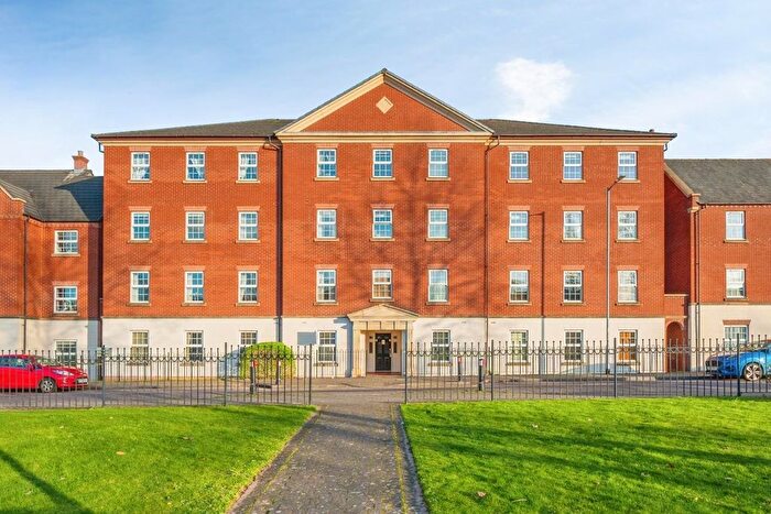 2 Bedroom Flat To Rent In Deykin Road, Lichfield, WS13