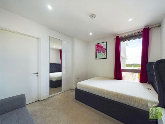 2 Bedroom Apartment To Rent In Verto, Kings Road, Reading, Berkshire, RG1