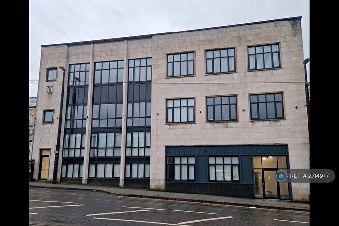 1 Bedroom Flat To Rent In Drake Street, Rochdale, OL16