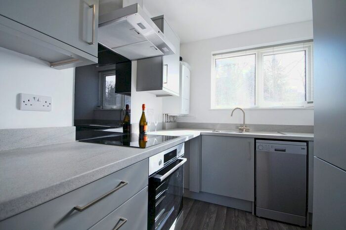 2 Bedroom Flat To Rent In Kent Road North, Harrogate, HG1