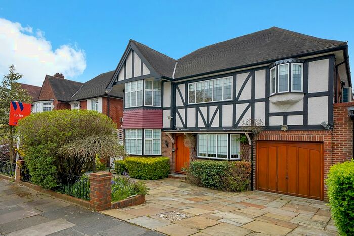 5 Bedroom Detached House To Rent In Beaufort Road, London, W5