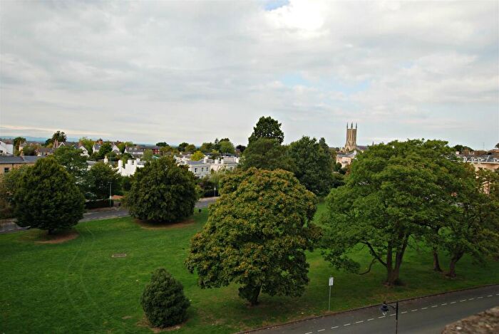 3 Bedroom Flat To Rent In Lansdown Crescent, Cheltenham, GL50