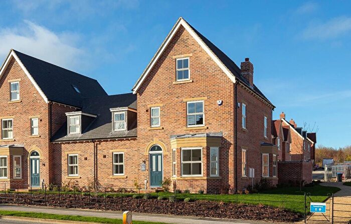 5 Bedroom Semi Detached House For Sale In Huntshaw Close, Houlton, Rugby, CV23