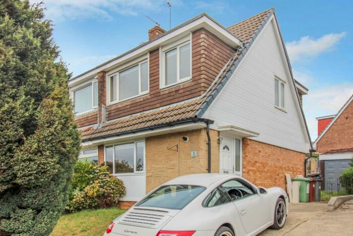 2 Bedroom Semi-Detached House To Rent In Greenlea Fold, Yeadon, Leeds, LS19