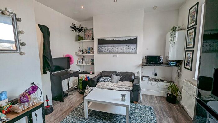 1 Bedroom Flat To Rent In Noel Street, Nottingham, NG7