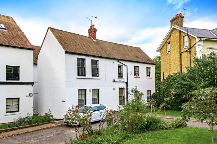 1 Bedroom Flat To Rent In The Glebe London, SE3