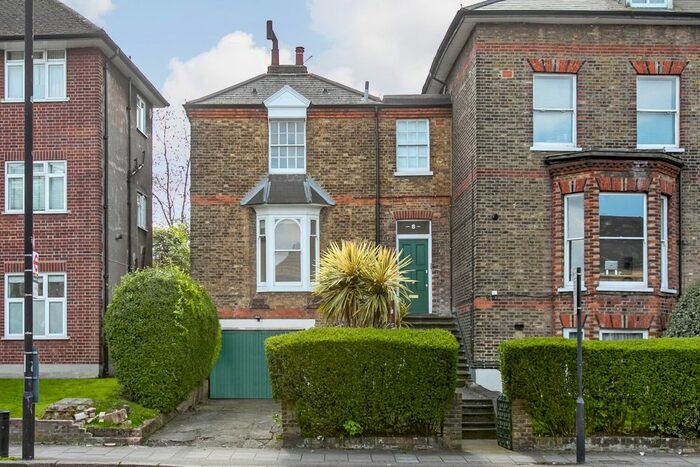 1 Bedroom Flat To Rent In Thurlow Park Road, Dulwich, London, SE21