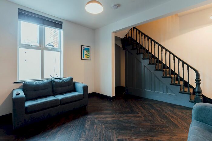 5 Bedroom Flat To Rent In Washington Street, Hull HU5