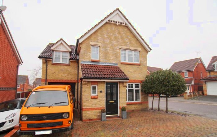 3 Bedroom Detached House To Rent In Kestrel Grove, Rayleigh, SS6