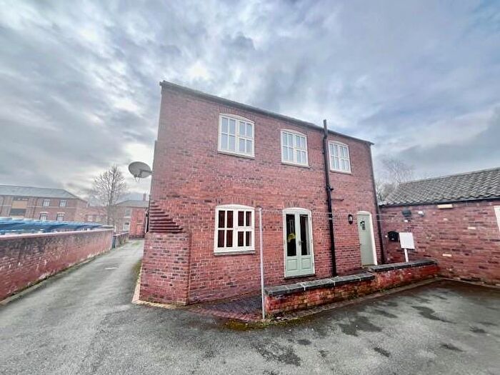 2 Bedroom House To Rent In Queen Street, Louth, LN11