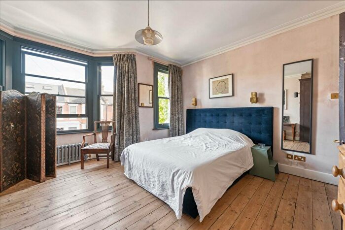 3 Bedroom Terraced House For Sale In Richmond Road, Leytonstone, E11