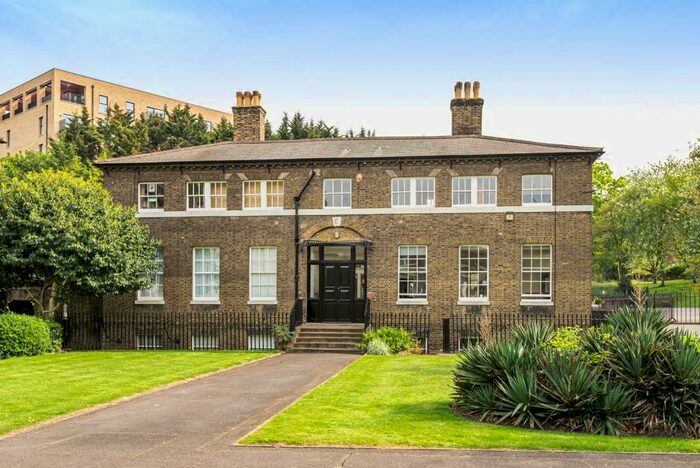 2 Bedroom Flat To Rent In Connaught Mews London, SE18