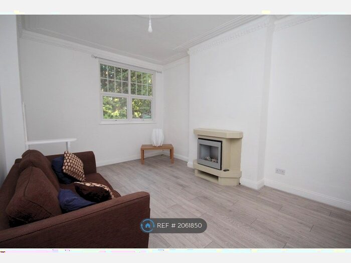 1 Bedroom Flat To Rent In Forburg Road, London, N16