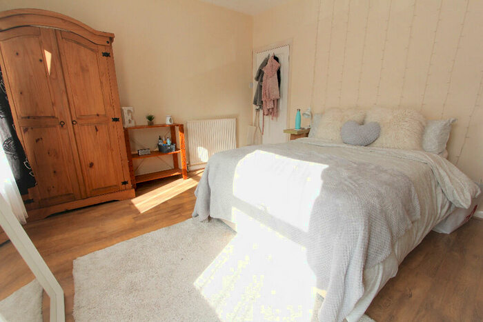 4 Bedroom Terraced House To Rent In De Beauvoir Road, Reading, Berkshire, RG1