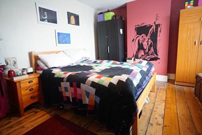 2 Bedroom House For Sale In Wiltshire Place, Kingswood, Bristol, BS15