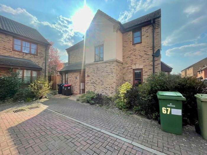4 Bedroom Detached House To Rent In Perivale, Monkston Park, Milton Keynes, MK10