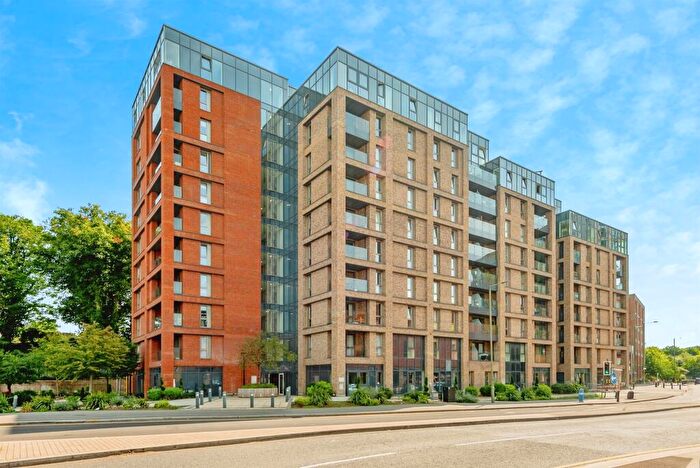 1 Bedroom Apartment For Sale In Marketfield Way, Redhill, RH1