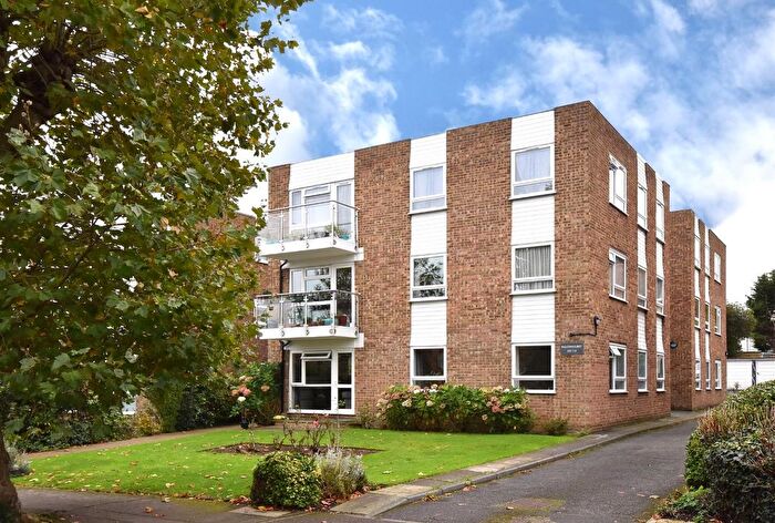 3 Bedroom Flat To Rent In Falconhurst, The Park, Sidcup, Kent, DA14