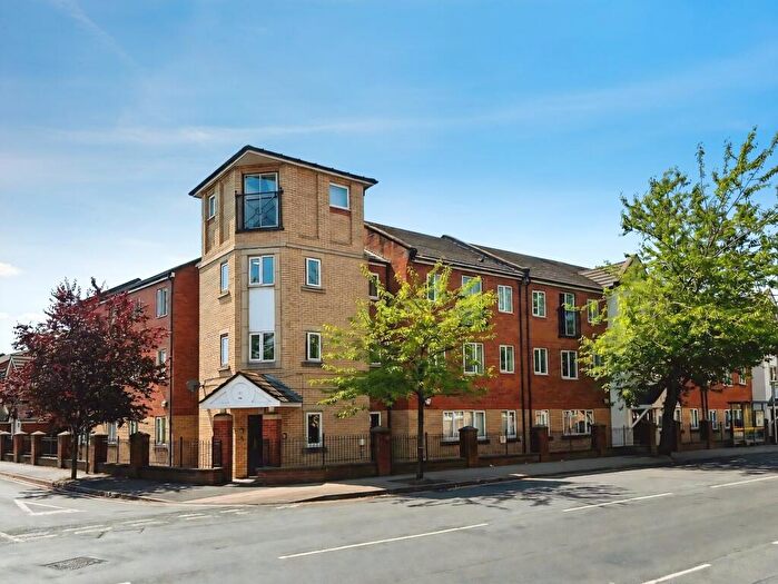 3 Bedroom Apartment For Sale In Stretford Road, Manchester, M15