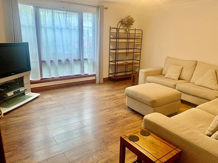 2 Bedroom Flat To Rent In Claremont Place, Aberdeen, AB10