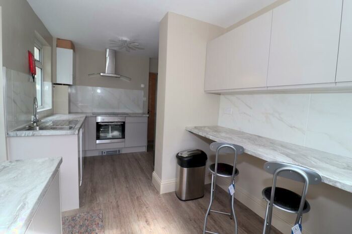 5 Bedroom Terraced House To Rent In Kincraig Street, Roath, CF24