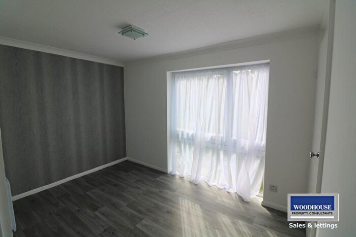 1 Bedroom Flat To Rent In Berners Way, Broxbourne, EN10