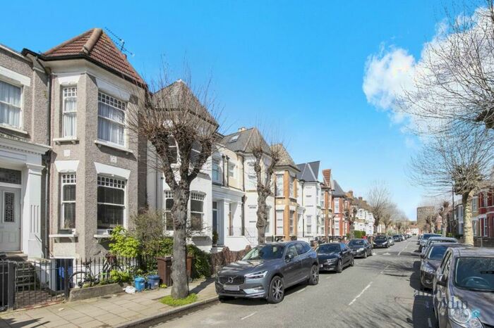 2 Bedroom Terraced House To Rent In Kyverdale Road, N16