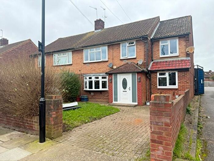 7 Bedroom End Terrace House For Sale In Page Road, Feltham, TW14