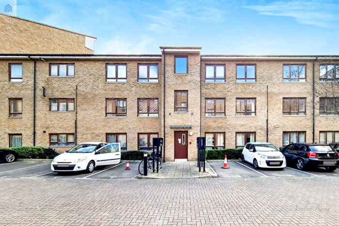 2 Bedroom Flat To Rent In Brabazon Street, London, E14