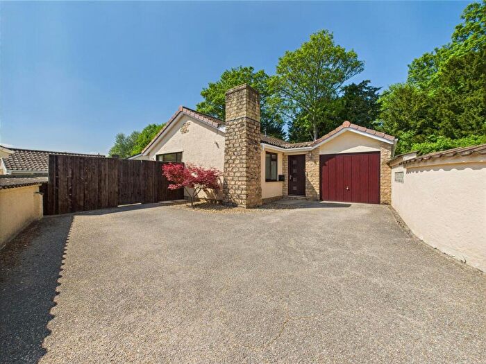 3 Bedroom Detached Bungalow For Sale In Yew Tree Close, Calne, SN11
