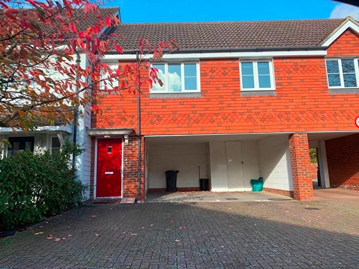2 Bedroom Maisonette For Sale In Albion Way, Edenbridge, TN8