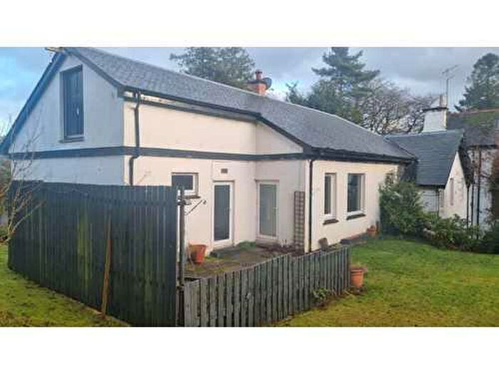 4 Bedroom Semi-Detached Bungalow To Rent In Buchanan St, Balfron, G63