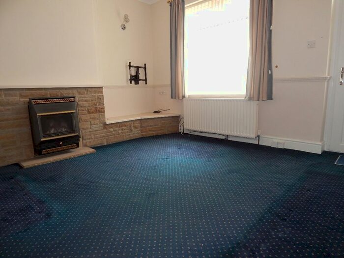 3 Bedroom Terraced House To Rent In West Park Grove, Batley, WF17