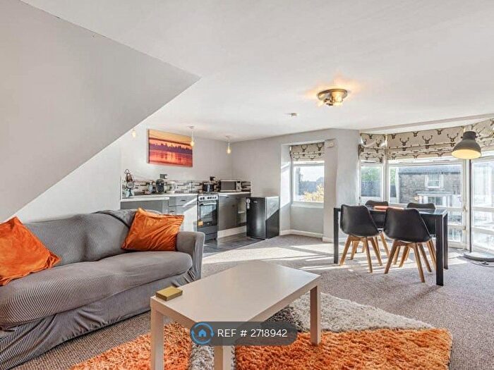 3 Bedroom Flat To Rent In High Street, Buxton, SK17