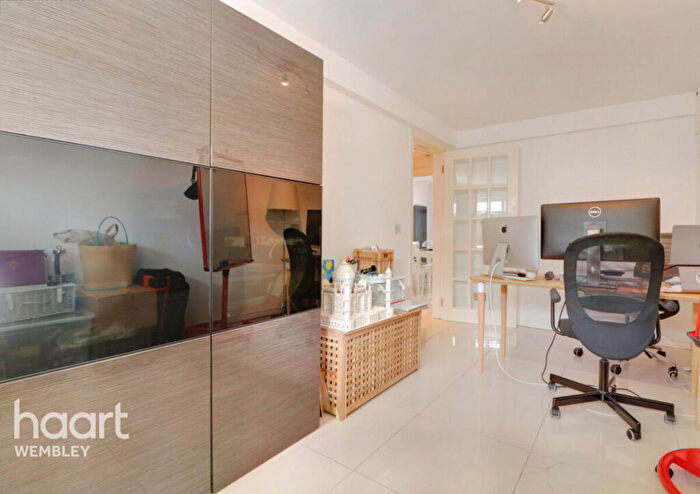 5 Bedroom Town House For Sale In Sudbury, HA0