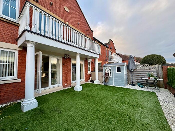 2 Bedroom Apartment To Rent In The Ropery, St Peters Basin, Newcastle Upon Tyne, NE6