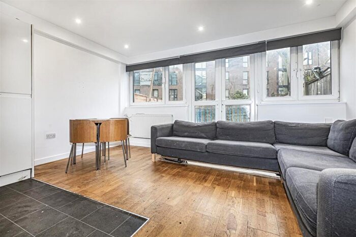 4 Bedroom Apartment To Rent In Manor Estate, London, SE16