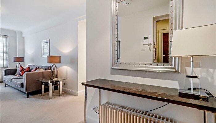 2 Bedroom Flat To Rent In Fulham Road, London, SW3