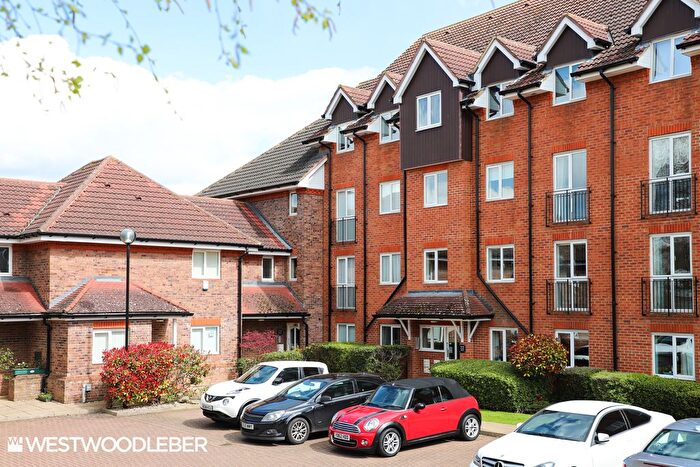 2 Bedroom Flat To Rent In Loxley Court, Crane Mead, Ware, SG12