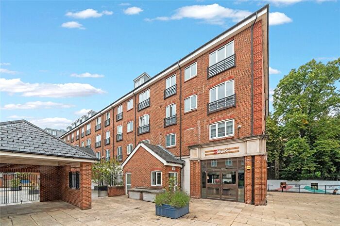2 Bedroom Flat For Sale In Booth House, High Street, TW8