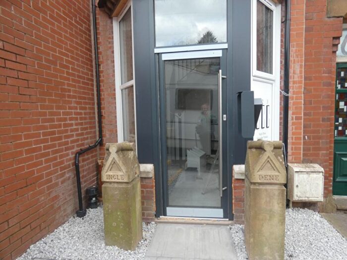 2 Bedroom Apartment To Rent In Huddersfield Road, Lees, Oldham, OL4