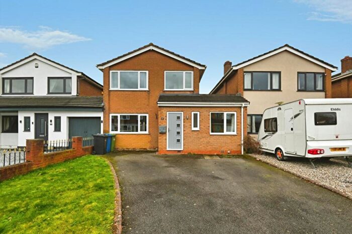 3 Bedroom Link Detached House For Sale In Danelagh Close, Tamworth, B79