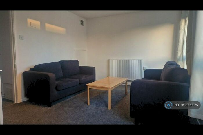 2 Bedroom Maisonette To Rent In Southern Grove, London, E3