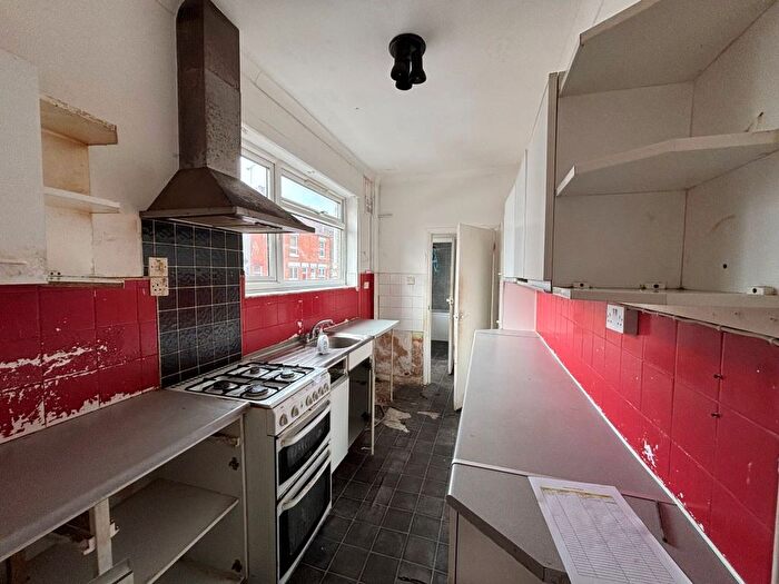 2 Bedroom End Of Terrace House For Sale In Broad Street, Coventry, West Midlands, CV6