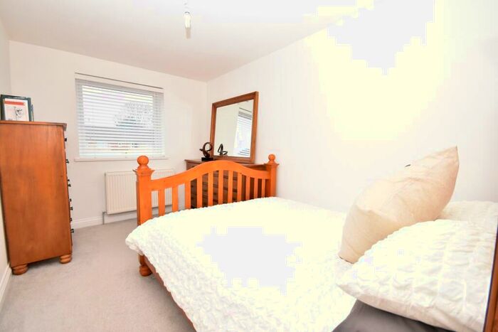 2 Bedroom Flat For Sale In Elm Tree Court, Cottingham, East Riding Of Yorkshire, HU16