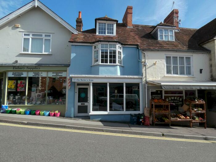 1 Bedroom Flat To Rent In High Street, Tisbury, Wiltshire, SP3