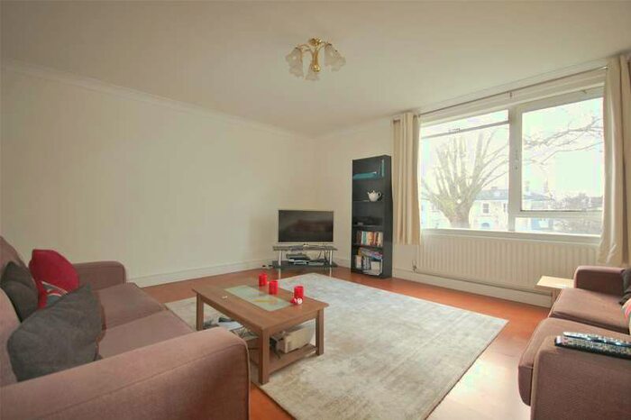 4 Bedroom Flat To Rent In Upper Richmond Road, London, SW15