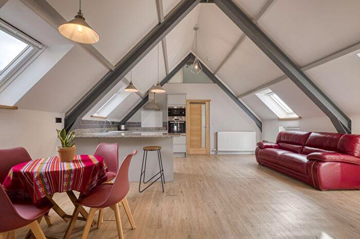 2 Bedroom Flat To Rent In Upper Draycott Road, Cheddar, BS27