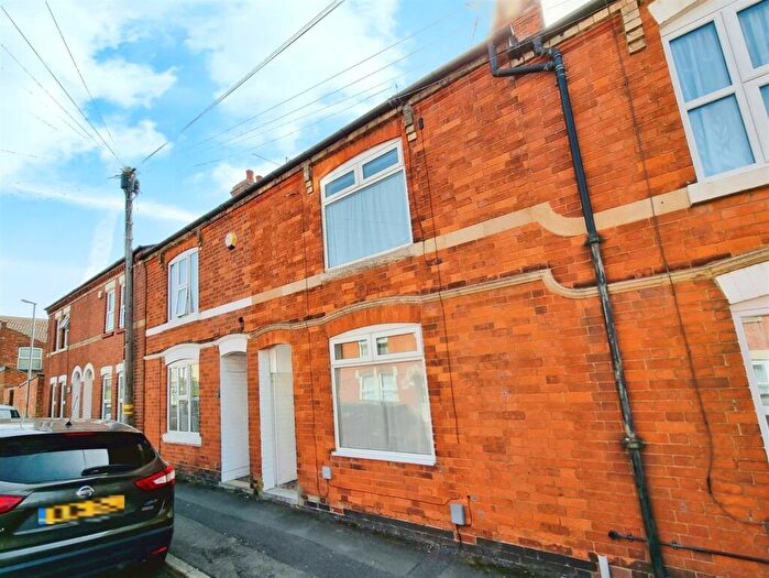 3 Bedroom Terraced House To Rent In Robinson Road, Rushden, NN10