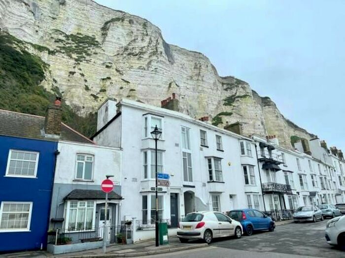 1 Bedroom Flat To Rent In East Cliff, Dover, CT16